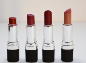 The Role of Lipstick in Women's Cosmetics