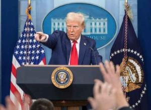 Trump Sparks Controversy by Blaming Diversity & Democrats for D.C. Plane Crash  