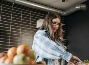 The Intricate Relationship Between Happiness and Weight Gain: A Comprehensive Analysis