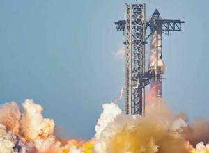 SpaceX Starship Faces Setback in 8th Test Flight as Upper Stage Fails, Booster Recovery Succeeds 