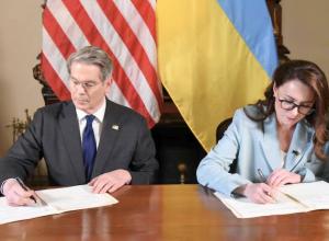 Ukraine Poised to Seal Historic Security Pact with US Amid Escalating Tensions with Russia