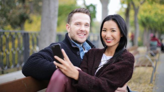 Here are 8 signs that let you know that someone is in love with you