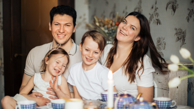 The Art of Balancing: Juggling Career, Parenthood, and Relationships in the Modern Family