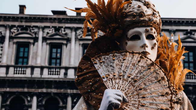 10 Terrifyingly Creative Halloween Makeup Ideas You Need to Try This Year