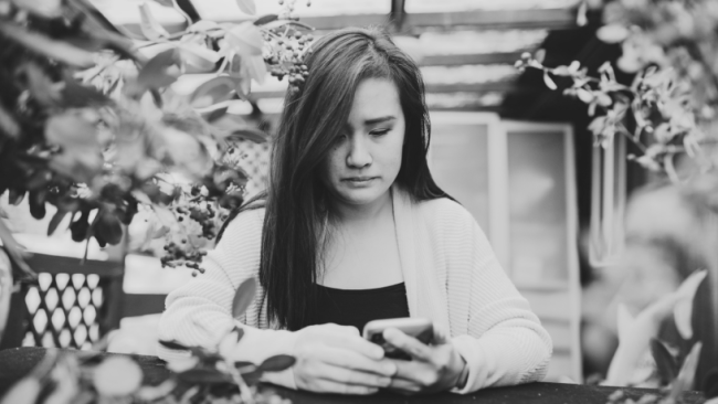 10 Micro-Indicators He's Not Respecting Your Boundaries