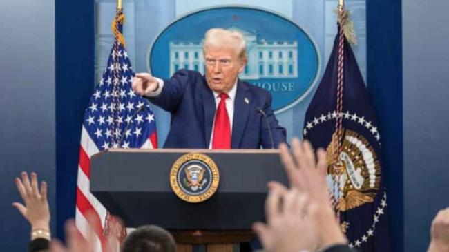 Trump Sparks Controversy by Blaming Diversity & Democrats for D.C. Plane Crash  