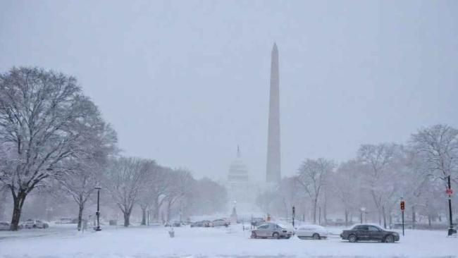 Mid-Atlantic Region Endures Severe Winter Storm: Heavy Snowfall and Hazardous Conditions Persist