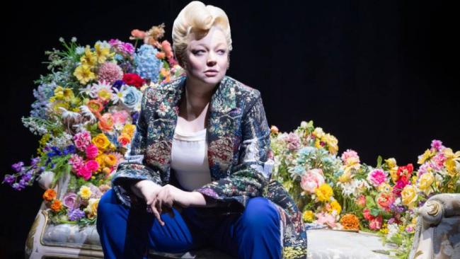 Sarah Snook's Transformative Broadway Debut: A Mesmerizing 'The Picture of Dorian Gray'