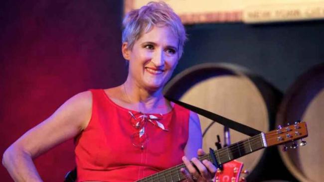Jill Sobule, Iconic 90s Singer of 'I Kissed a Girl,' Dies at 66 in Tragic House Fire